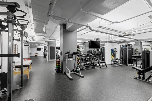 $1,099,000 | 250 East Pearson Street, Unit 1601, Chicago, IL 60611