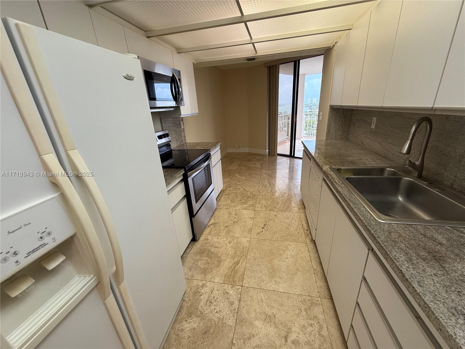 2000 Towerside Terrace, Unit 1508 Miami, FL 33138 - Photo 14 of 41