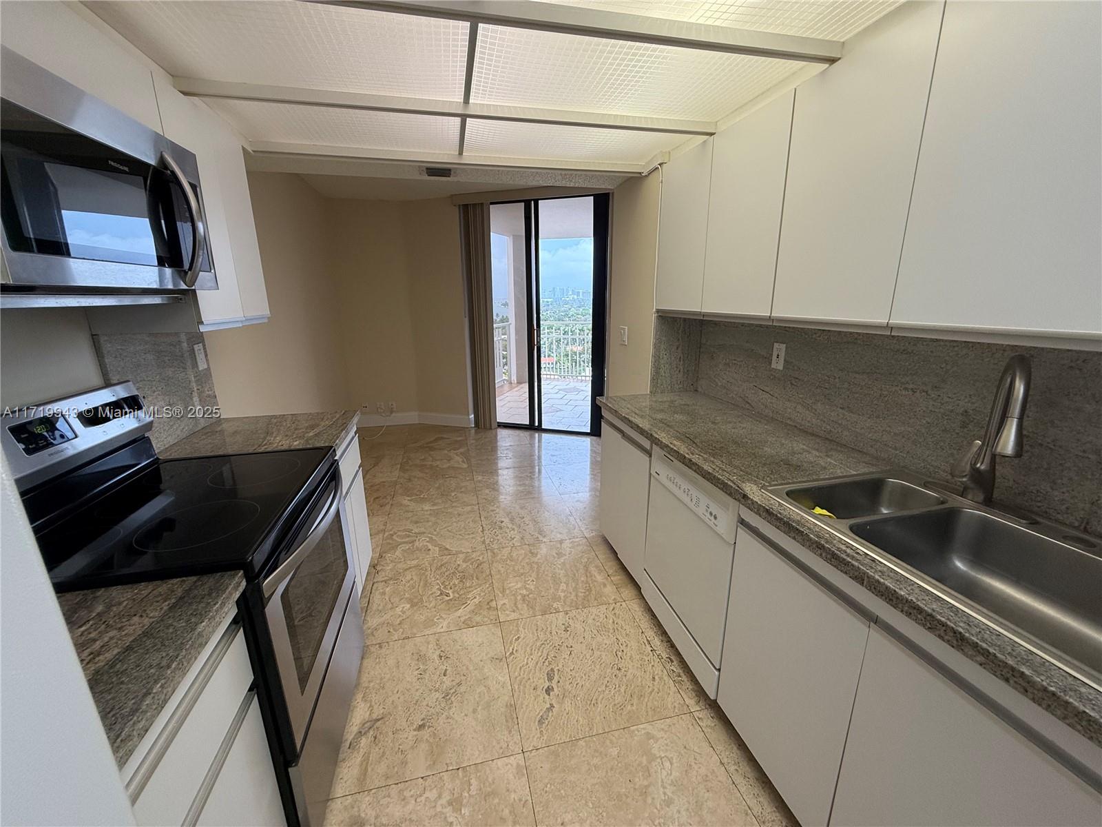 2000 Towerside Terrace, Unit 1508 Miami, FL 33138 - Photo 15 of 41