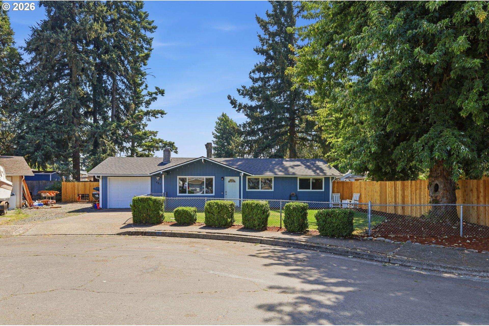 697 54th Street Springfield, OR 97478 - Photo 2 of 39 Gallery Image 2
