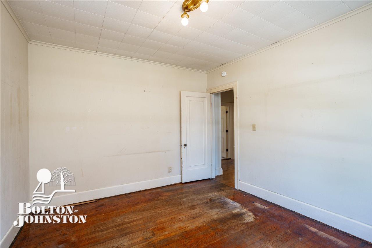 979 Barrington Road Grosse Pointe, MI 48230 - Photo 19 of 41 50082672-18.JPG