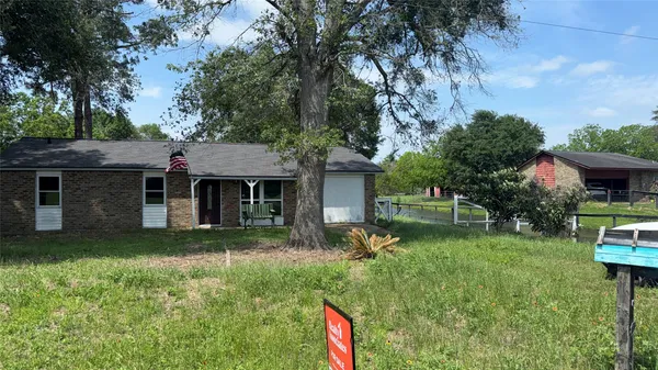 $269,000 | 35206 Cattle Creek Road, Pine Island, TX 77445