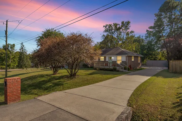 $409,000 | 3815 Barlow Drive, Nashville, TN 37211
