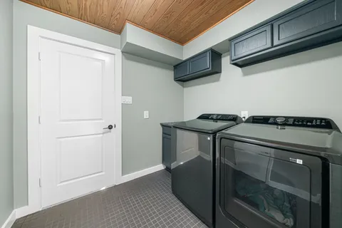 $670,000 | 5747 Jackwood Street, Houston, TX 77096