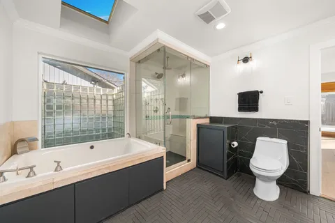$670,000 | 5747 Jackwood Street, Houston, TX 77096