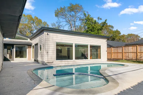$670,000 | 5747 Jackwood Street, Houston, TX 77096