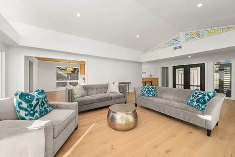 $670,000 | 5747 Jackwood Street, Houston, TX 77096