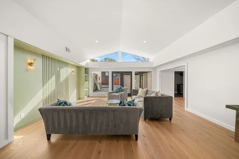$670,000 | 5747 Jackwood Street, Houston, TX 77096
