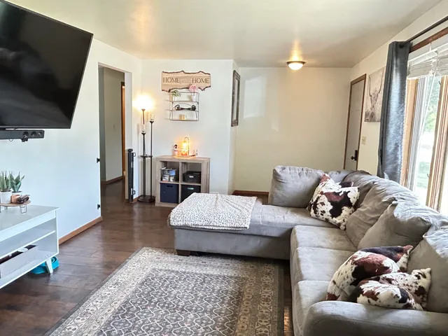 $299,900 | 1961 Hazen Road, Green Bay, WI 54311