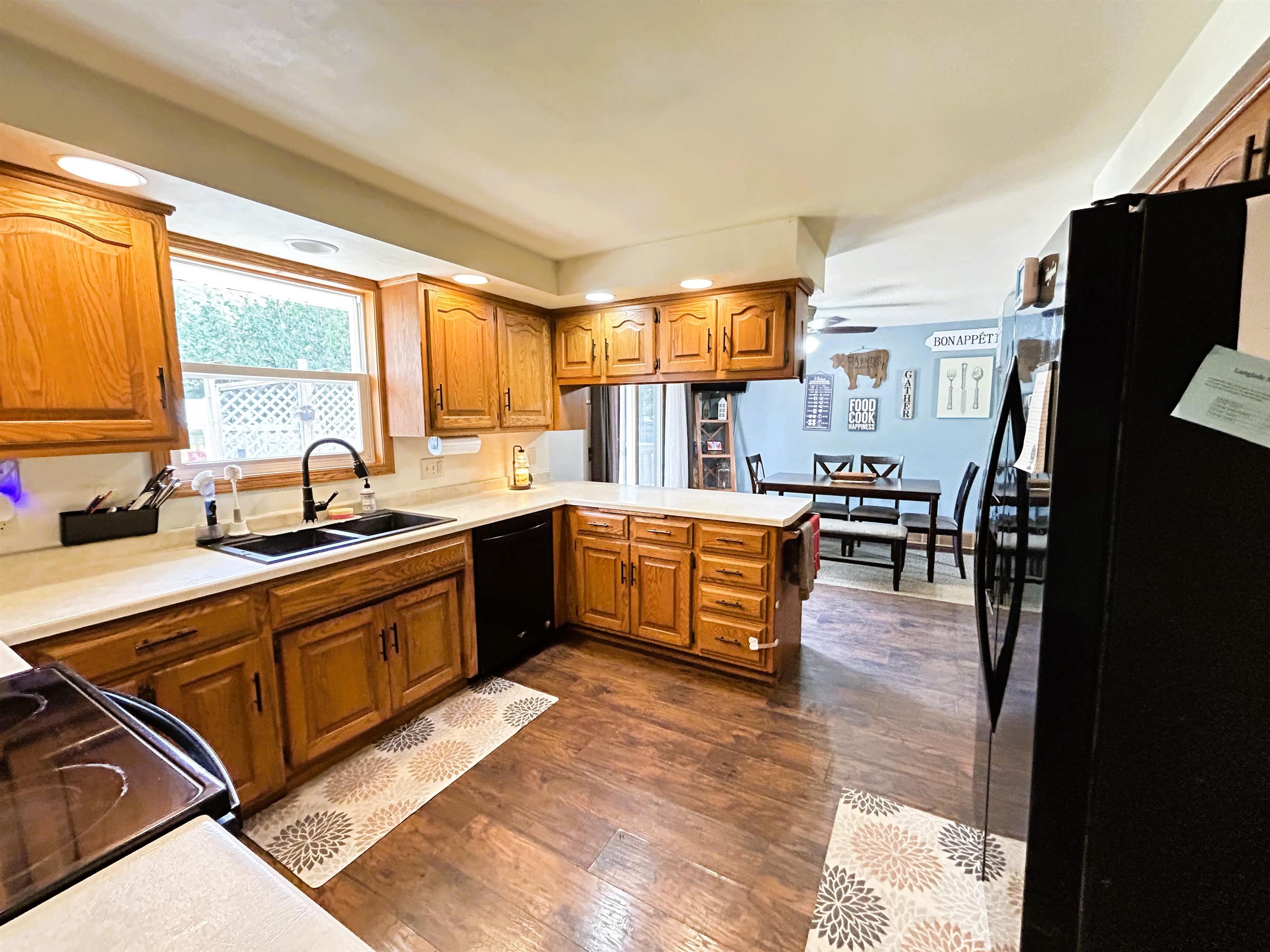 1961 Hazen Road Green Bay, WI 54311 - Photo 7 of 34