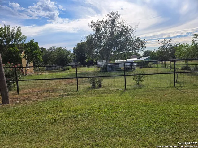 $205,000 | 323 Main, Pettus, TX 78146