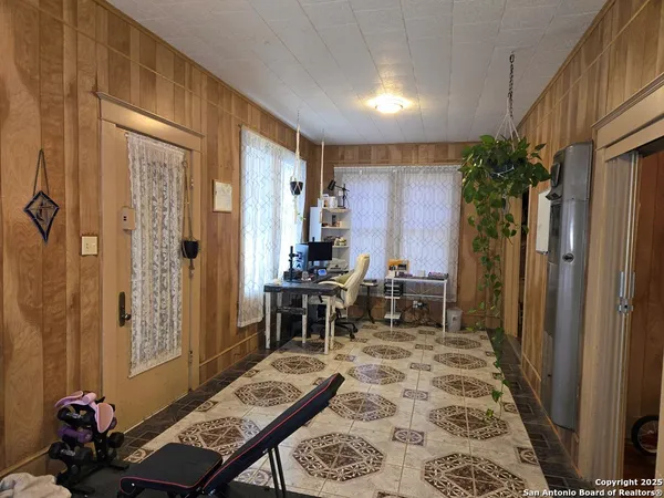 $198,000 | 323 Main, Pettus, TX 78146