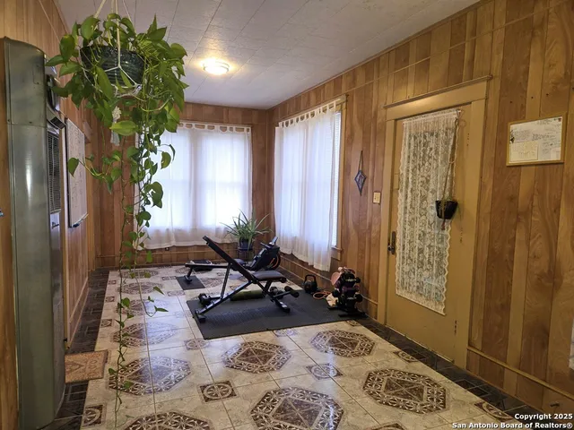 $205,000 | 323 Main, Pettus, TX 78146