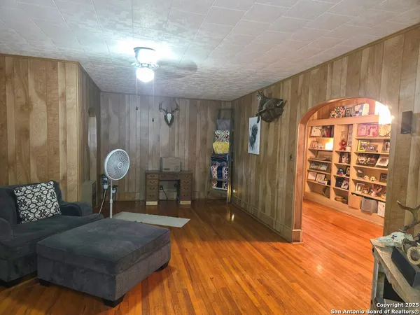 $198,000 | 323 Main, Pettus, TX 78146