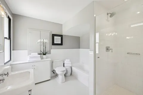 $6,750,000 | 3362 Woodside Road, Woodside, CA 94062