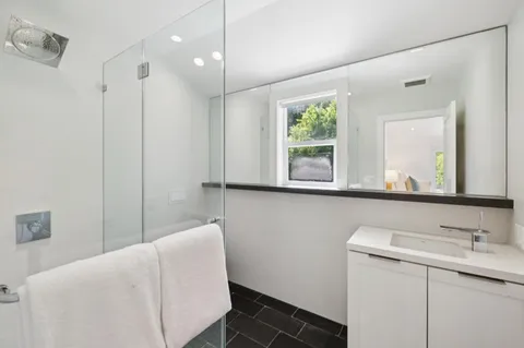 $6,750,000 | 3362 Woodside Road, Woodside, CA 94062