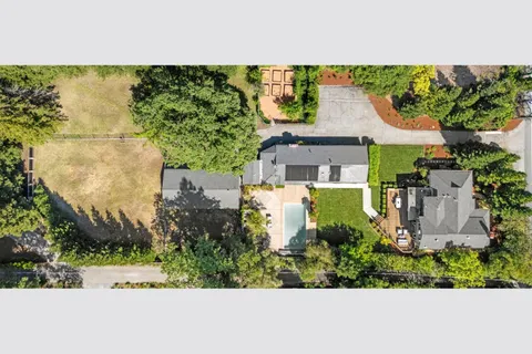 $6,750,000 | 3362 Woodside Road, Woodside, CA 94062