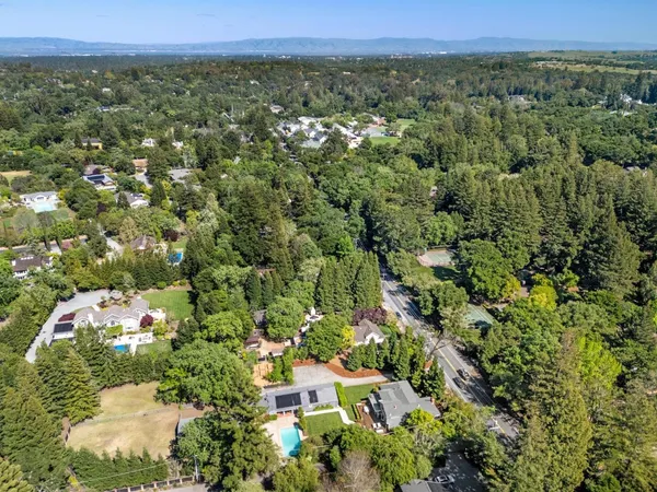 $6,750,000 | 3362 Woodside Road, Woodside, CA 94062