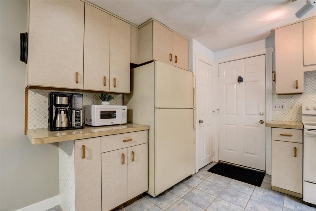 151 Maynard Road Framingham, MA 01701 - Photo 17 of 42 Gallery Image 17