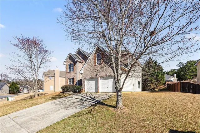 $390,000 | 1020 Buckingham Drive, Fairburn, GA 30213