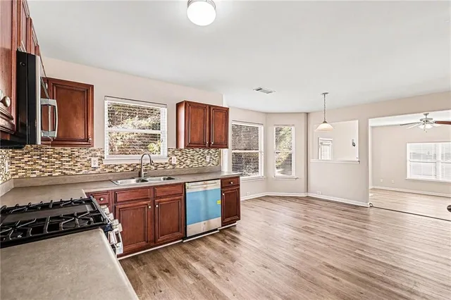 $390,000 | 1020 Buckingham Drive, Fairburn, GA 30213