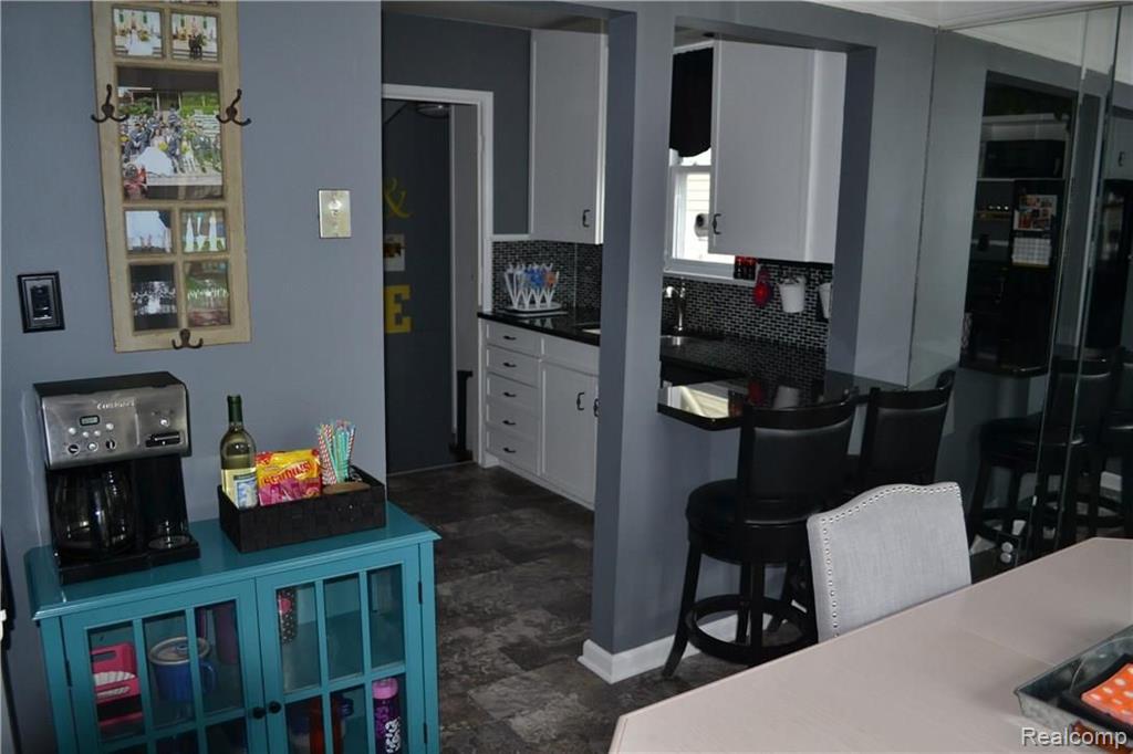 1186 Columbia Road Berkley, MI 48072 - Photo 12 of 38