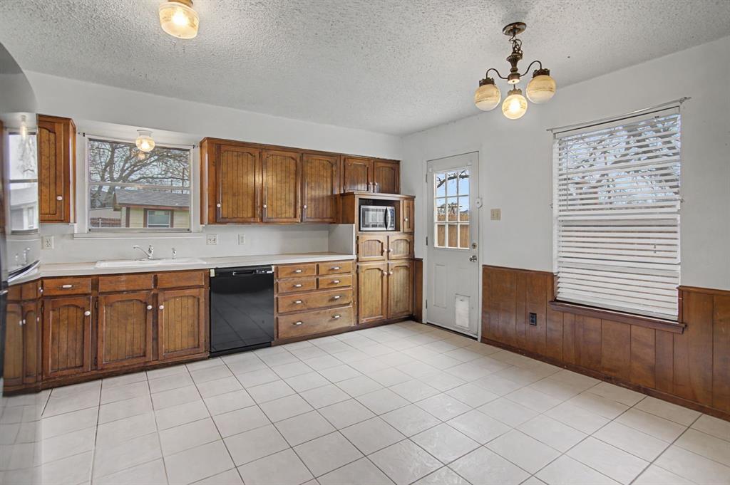 157 Travis Street Keller, TX 76248 - Photo 2 of 12