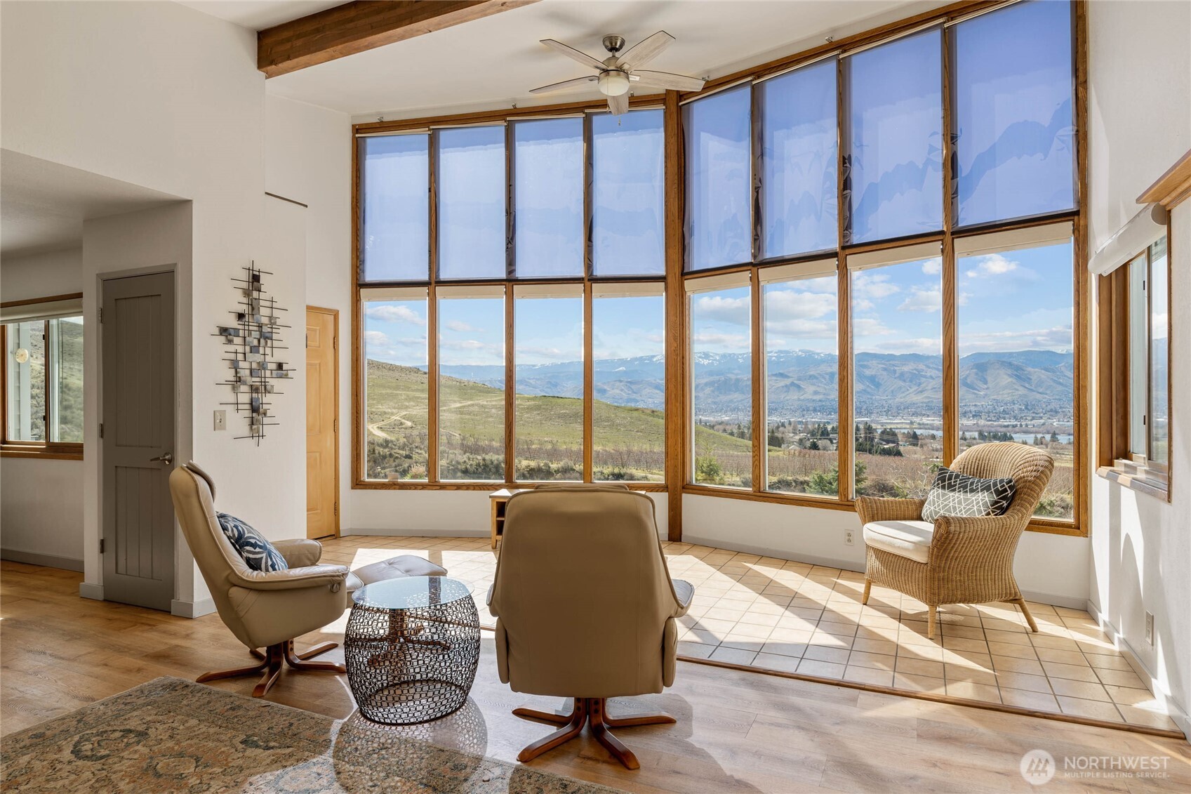 71 Blue Grade Road East Wenatchee, WA 98802 - Photo 2 of 29 a view of a living room with furniture and floor to ceiling window