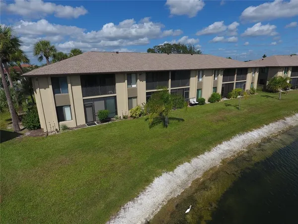 $215,000 | 4072 Oakview Drive, Unit C5, Punta Gorda, FL 33980