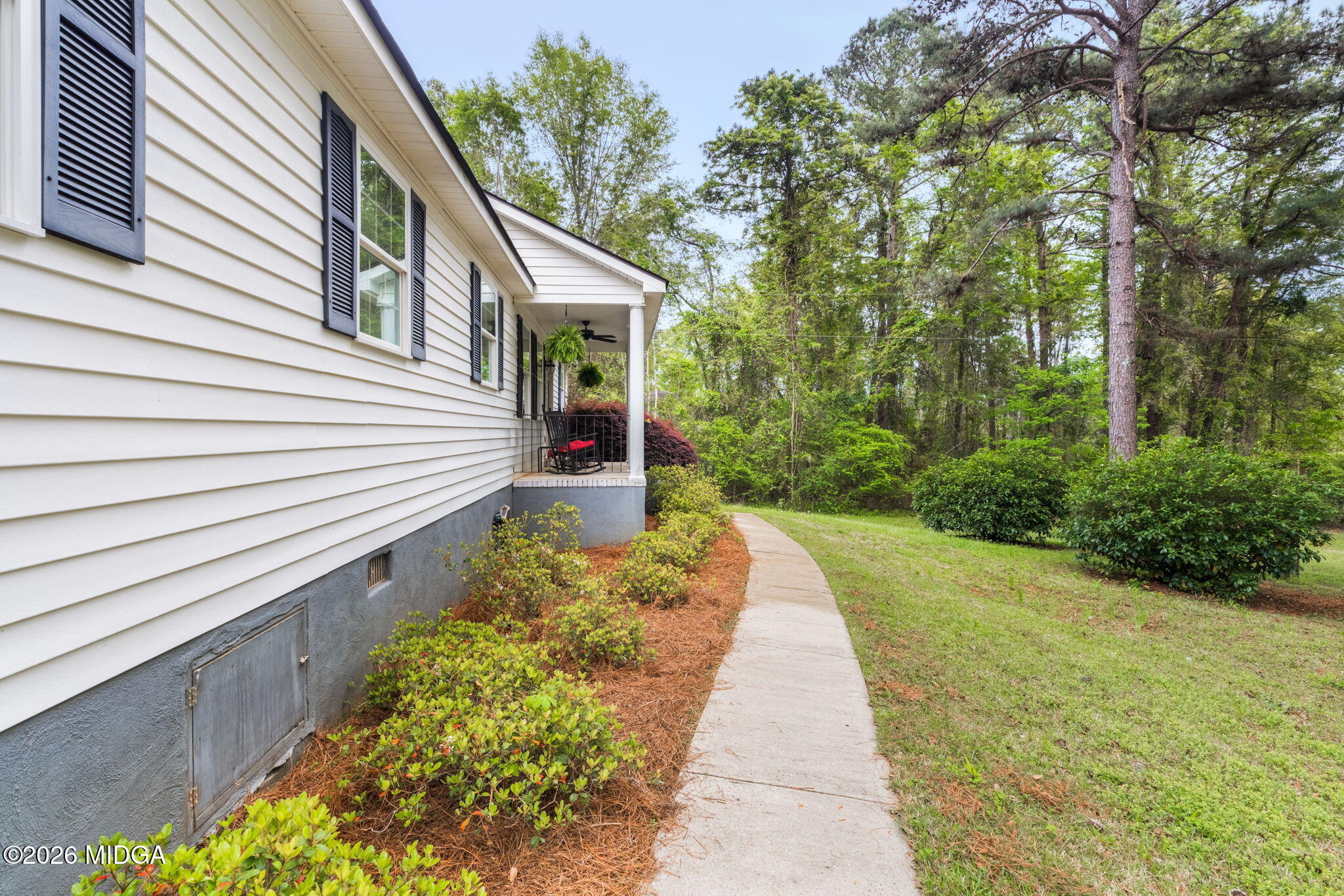 282 Old Popes Ferry Road Juliette, GA 31046 - Photo 3 of 42 10-web-or-mls-AV109338-Edit
