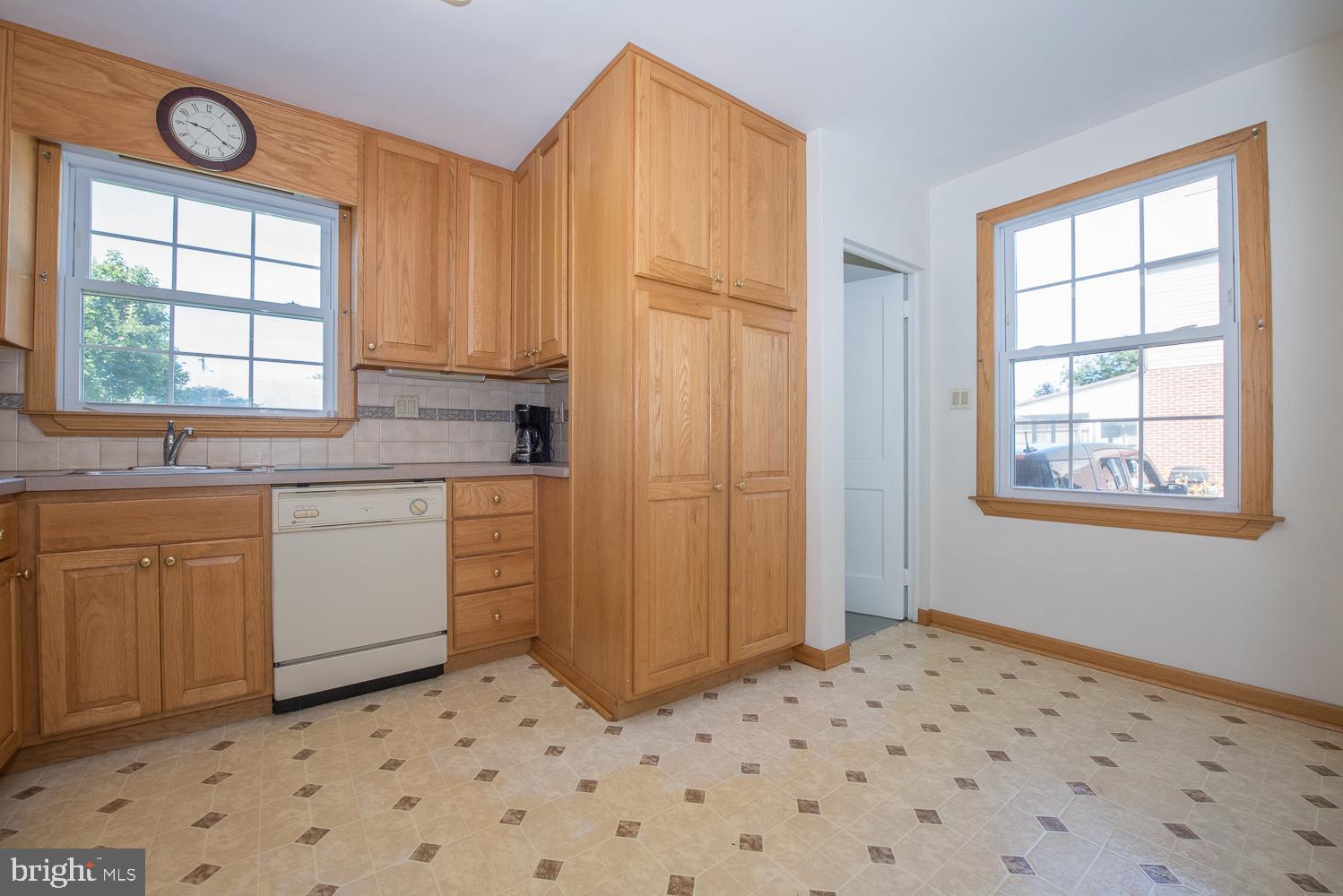 505 Rutledge Avenue Folsom, PA 19033 - Photo 16 of 29 Gallery Image 16