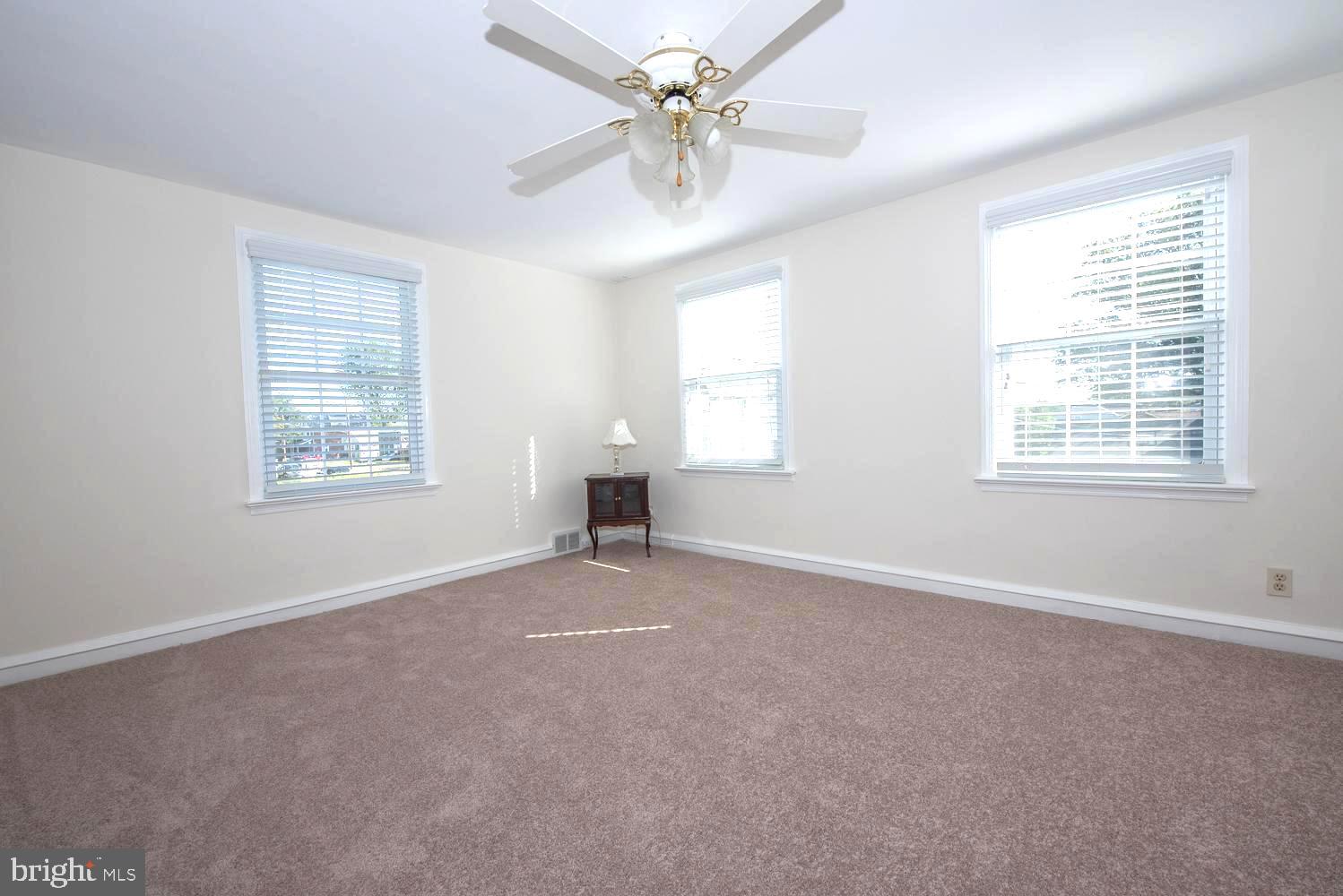 505 Rutledge Avenue Folsom, PA 19033 - Photo 17 of 29 Gallery Image 17