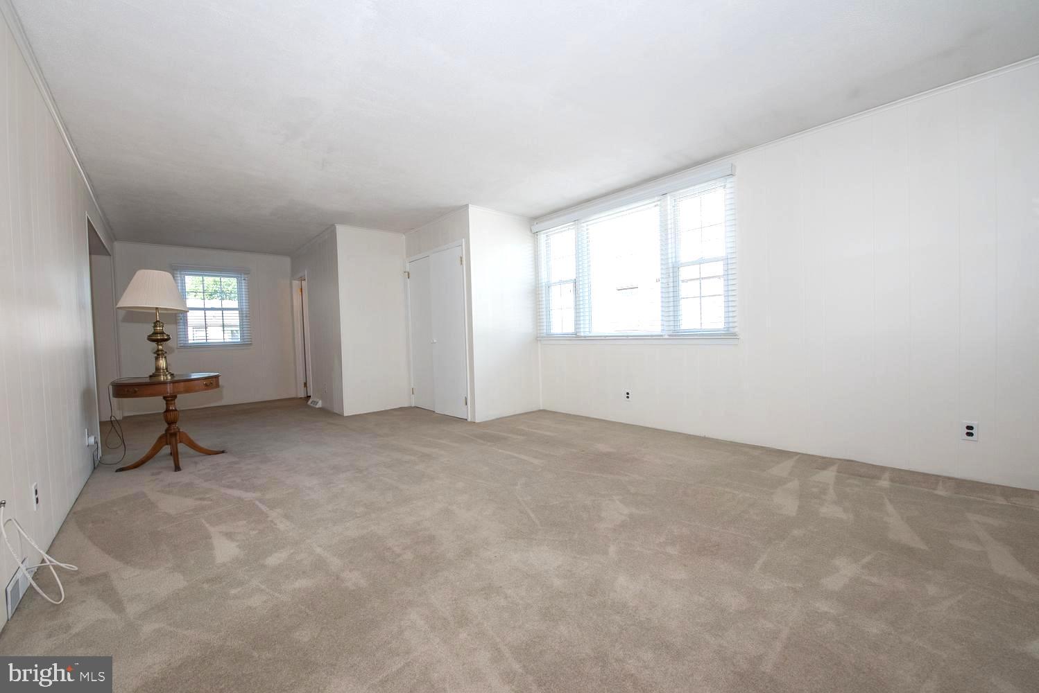 505 Rutledge Avenue Folsom, PA 19033 - Photo 6 of 29 Gallery Image 6