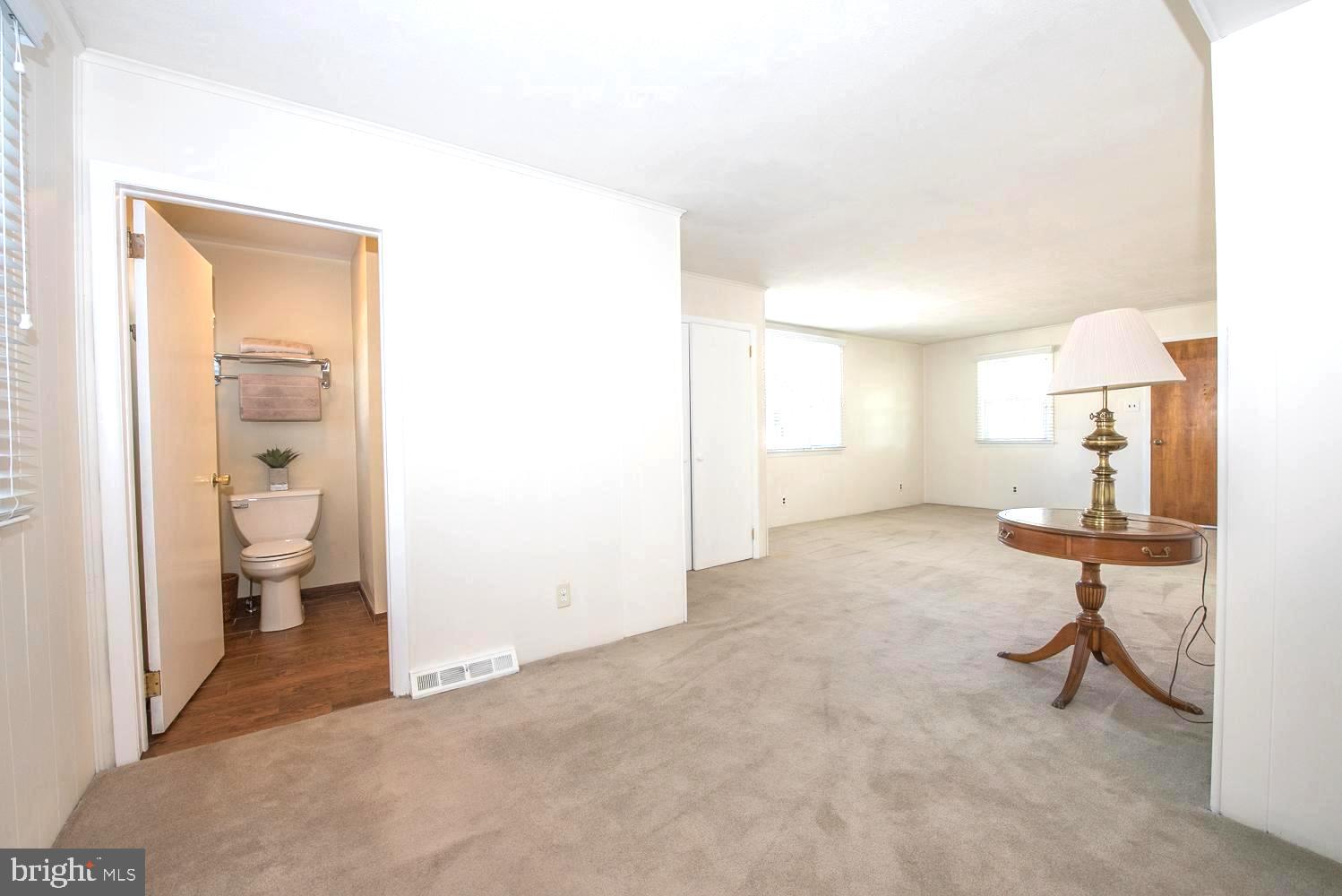 505 Rutledge Avenue Folsom, PA 19033 - Photo 8 of 29 Gallery Image 8