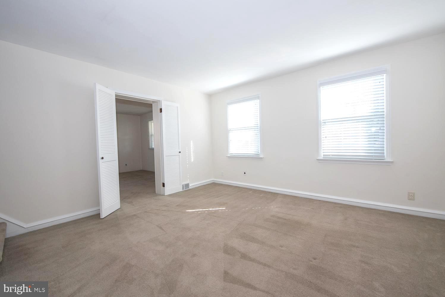 505 Rutledge Avenue Folsom, PA 19033 - Photo 10 of 29 Gallery Image 10