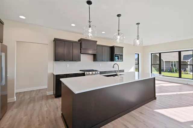 $619,900 | 3224 Eclipse Drive, Green Bay, WI 54311