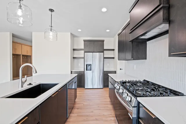 $619,900 | 3224 Eclipse Drive, Green Bay, WI 54311