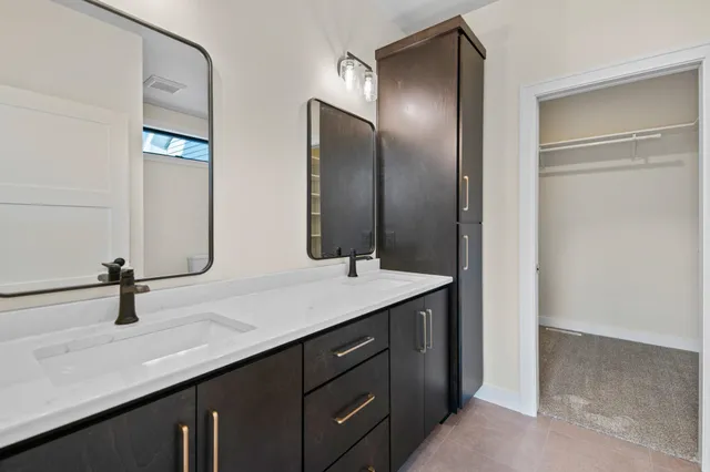 $619,900 | 3224 Eclipse Drive, Green Bay, WI 54311