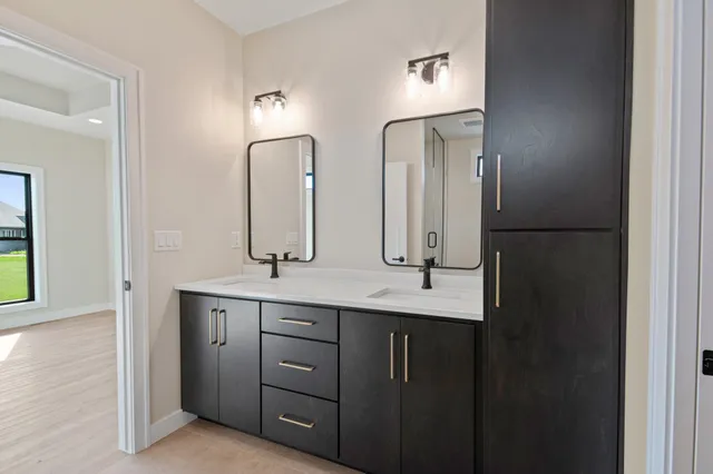 $619,900 | 3224 Eclipse Drive, Green Bay, WI 54311