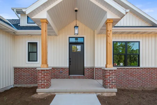 $609,900 | 3224 Eclipse Drive, Green Bay, WI 54311