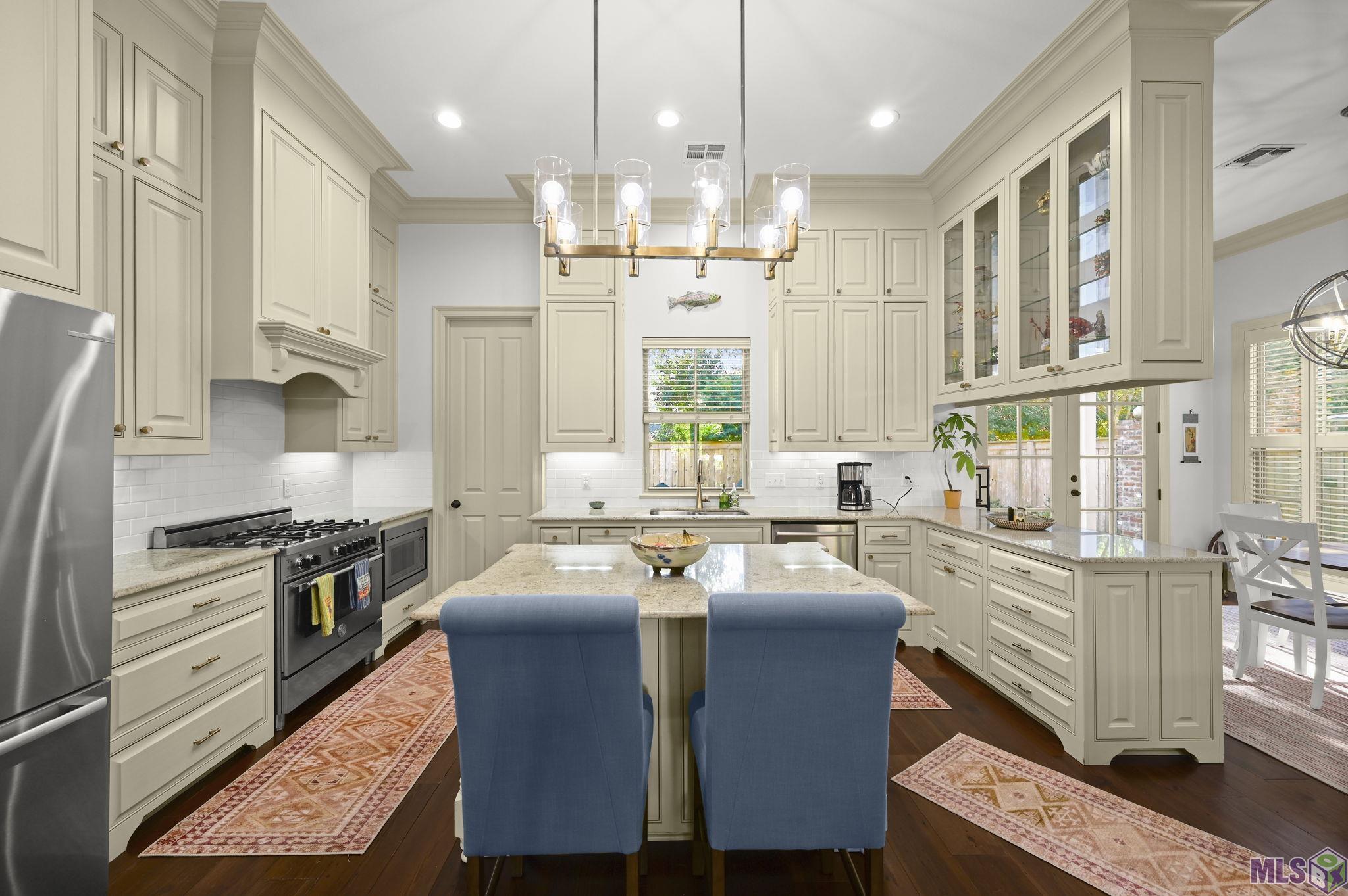 7949 Settler's Circle Baton Rouge, LA 70810 - Photo 3 of 33