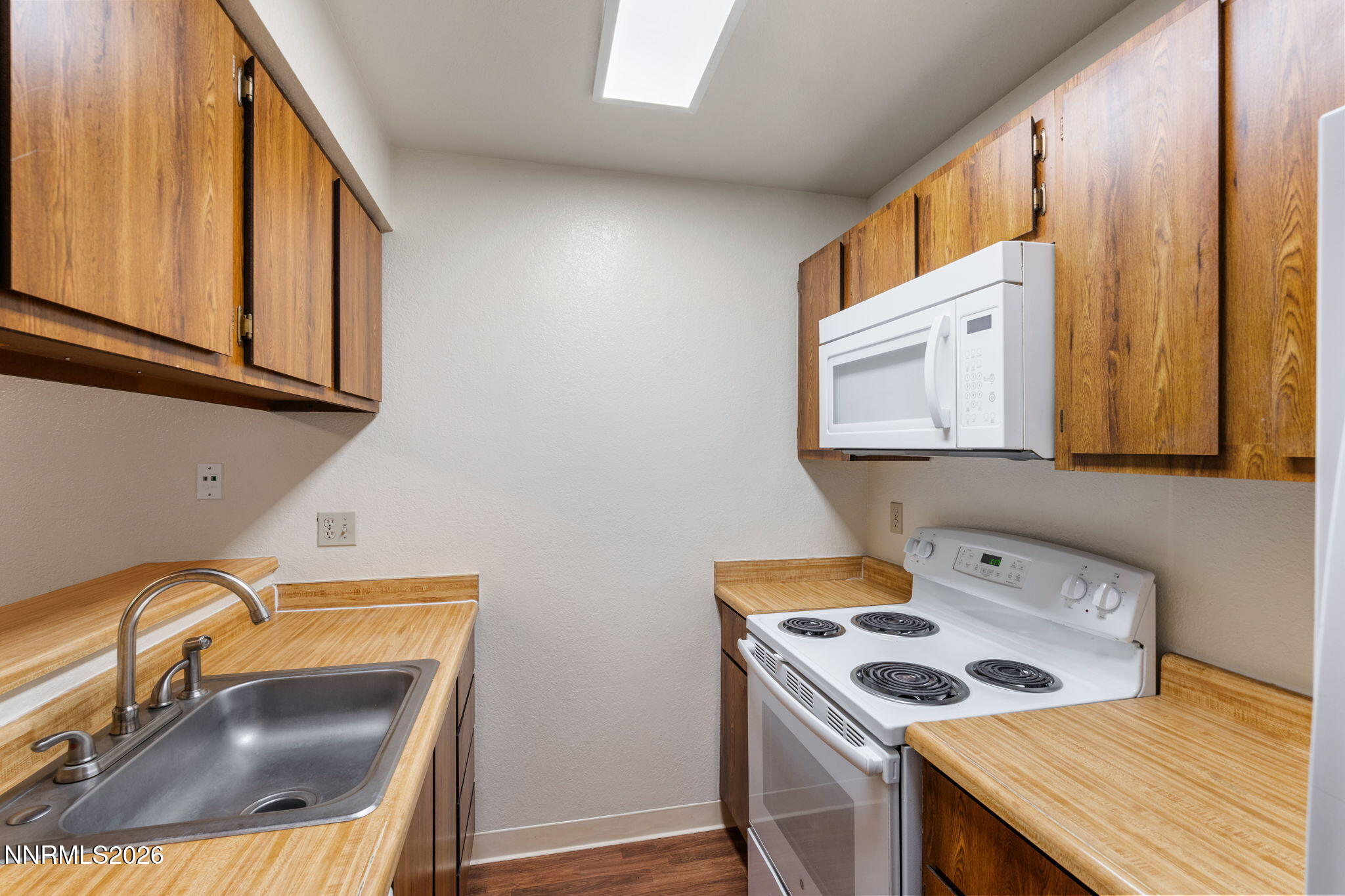 4516 Matich Drive Reno, NV 89502 - Photo 12 of 28 17-web-or-mls-DSC05673