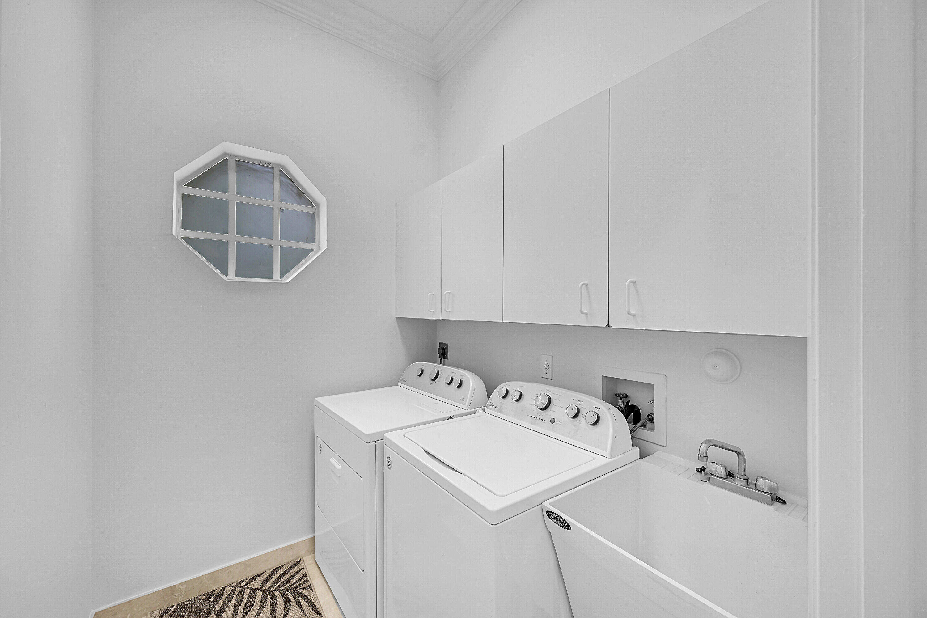 6246 Brava Way Boca Raton, FL 33433 - Photo 19 of 38 Laundry Room
