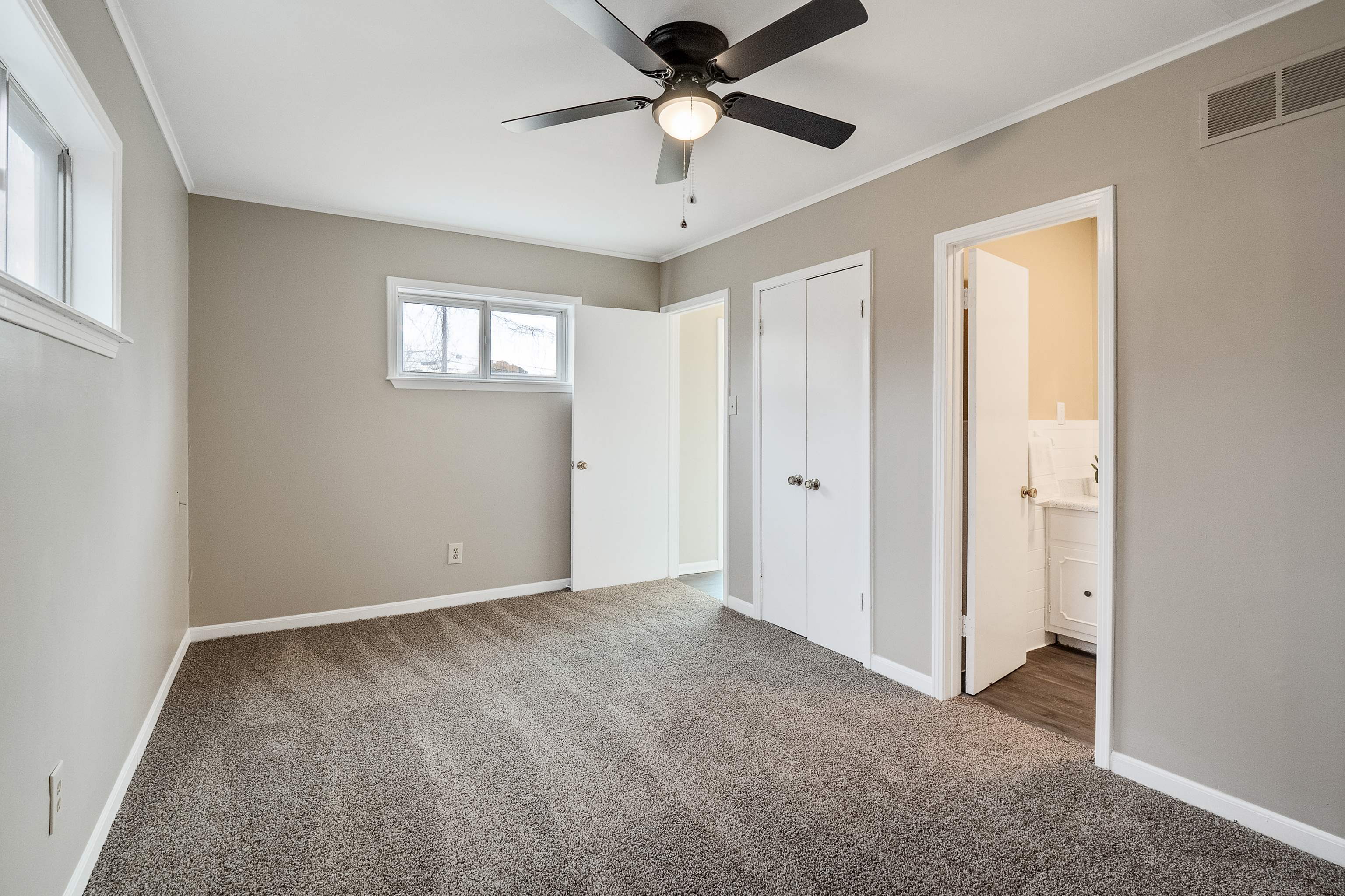 4329 Jamerson Road Memphis, TN 38122 - Photo 22 of 33 a view of an empty room with a window