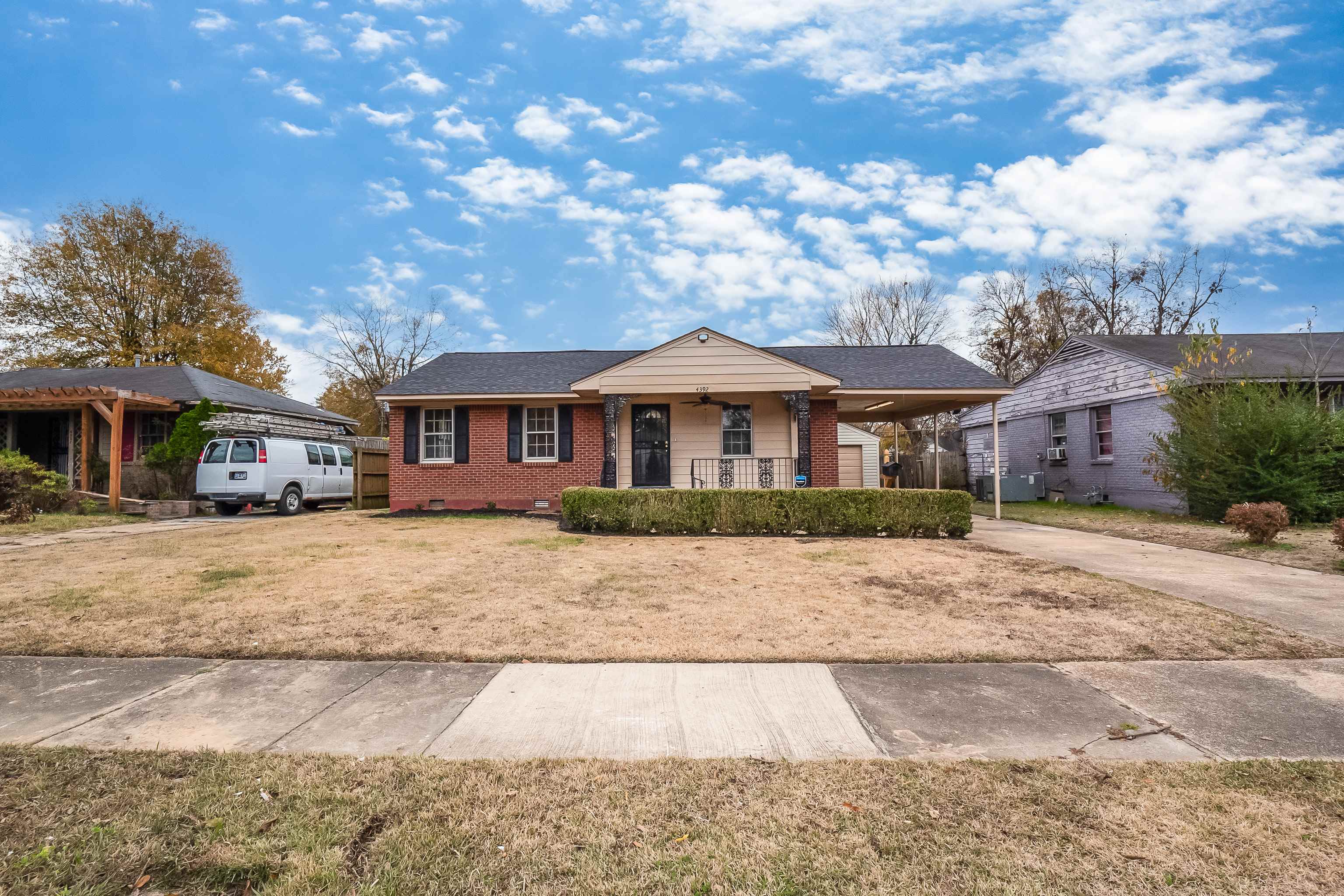 4329 Jamerson Road Memphis, TN 38122 - Photo 32 of 33 a front view of a house with a yard