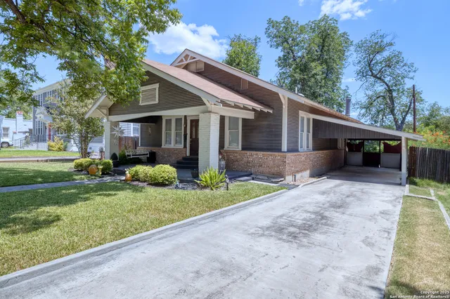 $299,000 | 518 North Getty Street, Uvalde, TX 78801