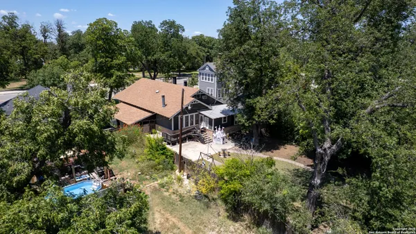 $299,000 | 518 North Getty Street, Uvalde, TX 78801