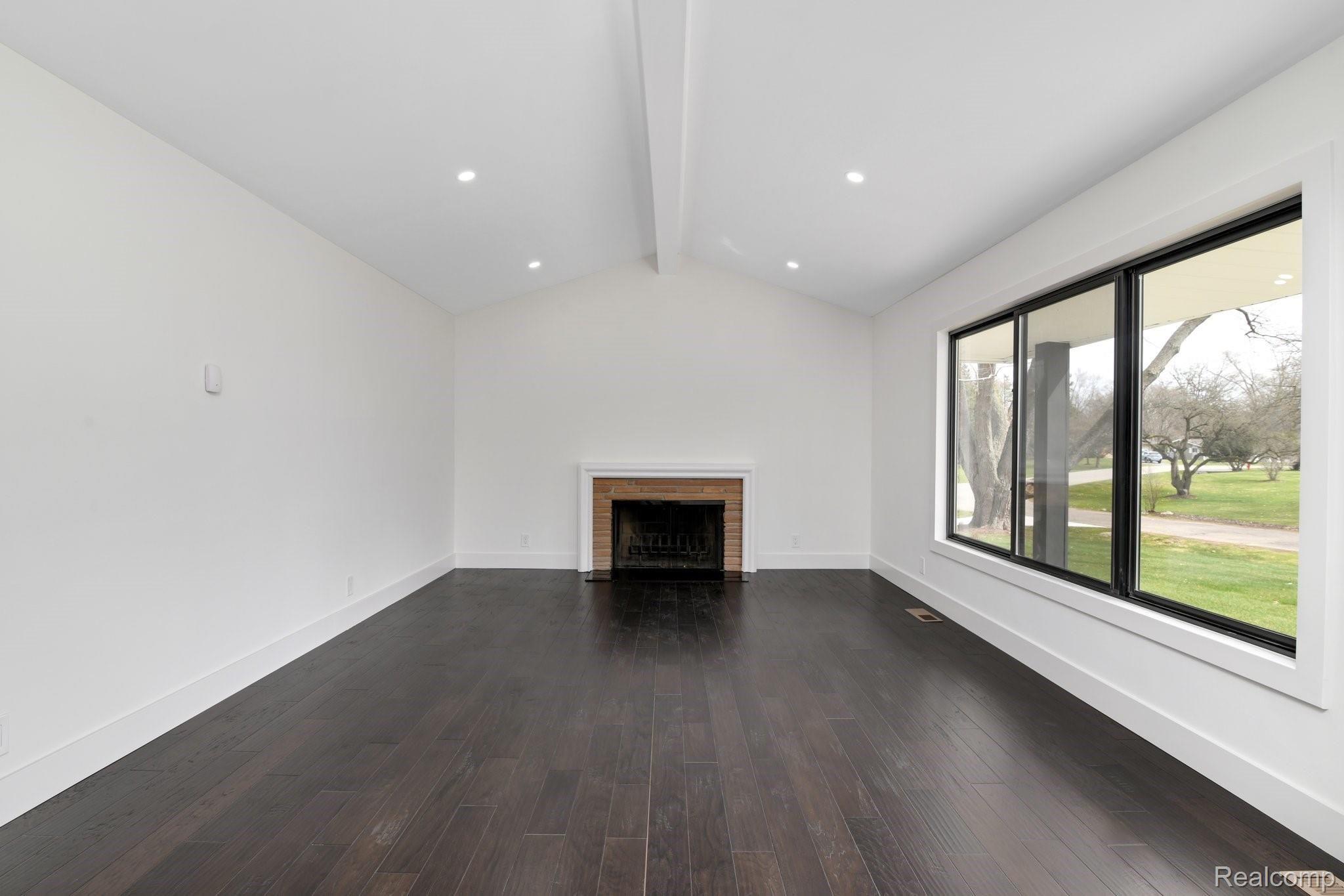 5530 Crabtree Road Bloomfield Hills, MI 48301 - Photo 16 of 34 5530 Crabtree Road - Bloomfield Township0014.jpg