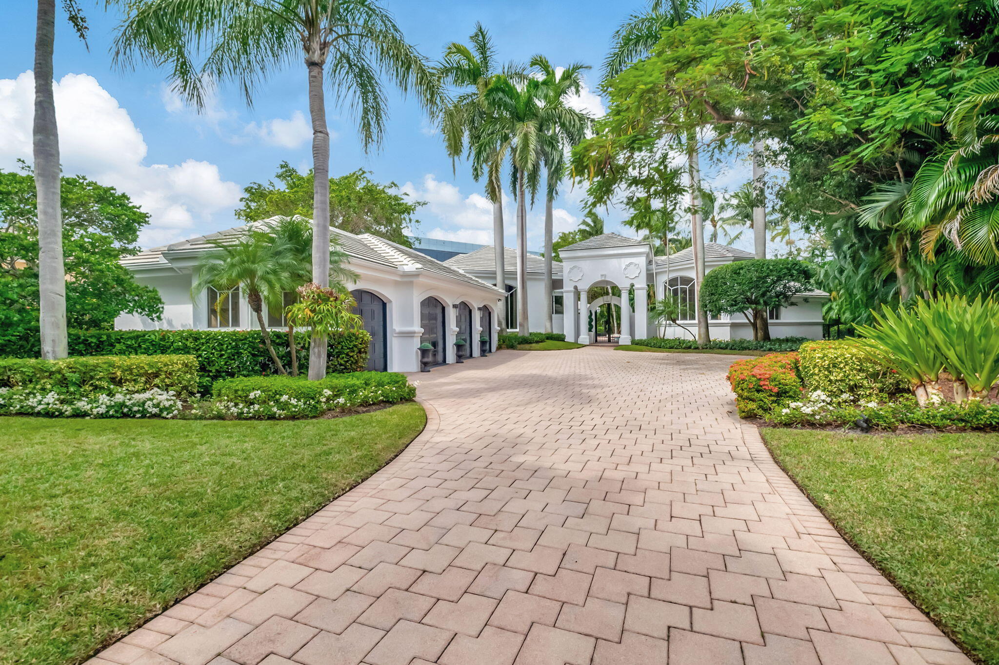 4825 Sanctuary Lane Boca Raton, FL 33431 - Photo 3 of 40 1-web-or-mls-DSC_5601