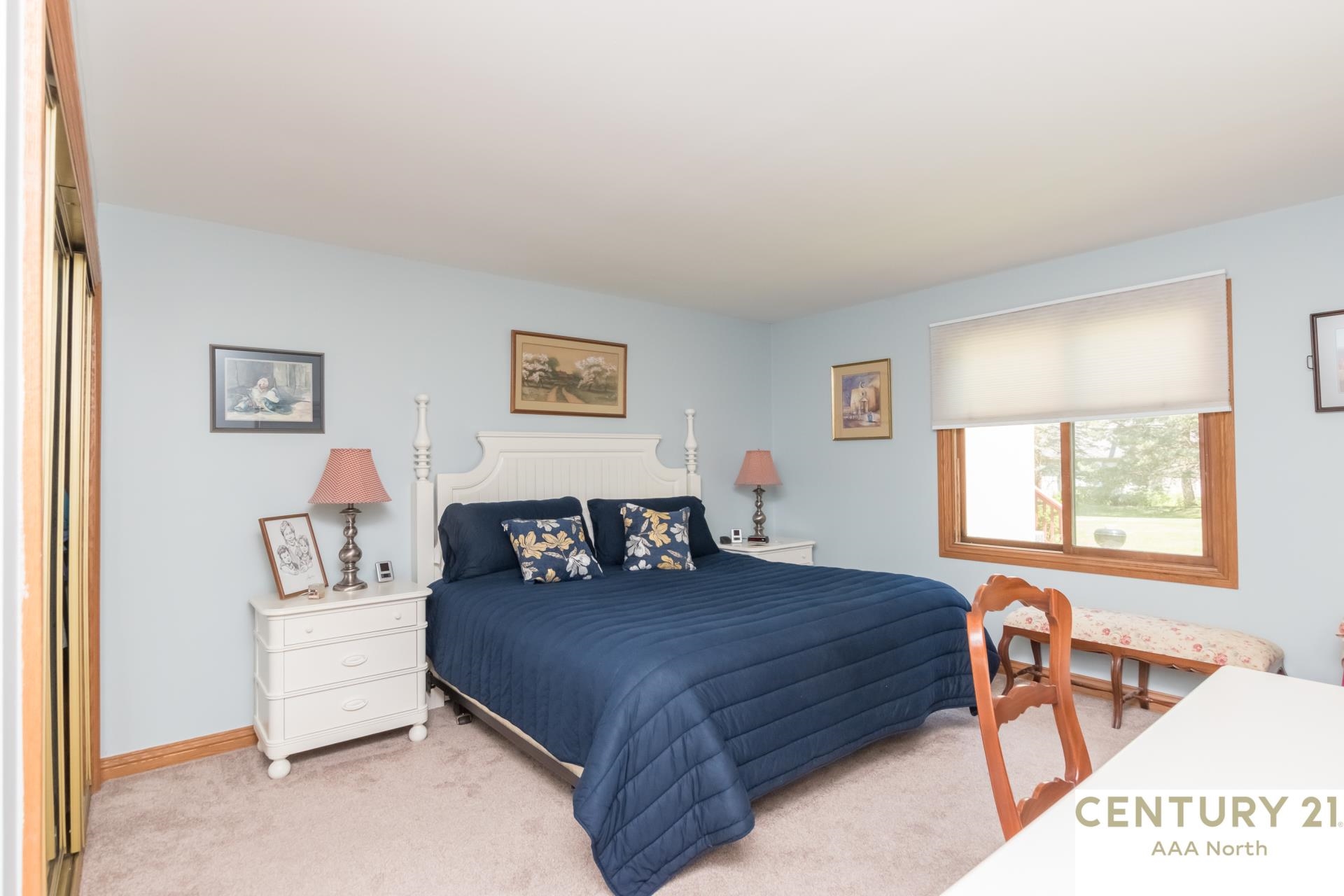 2327 Rochelle Park Drive Rochester, MI 48309 - Photo 32 of 58 50146531-5a245eb1-e13e-4d53-a03c-d1809325d36f.JPG